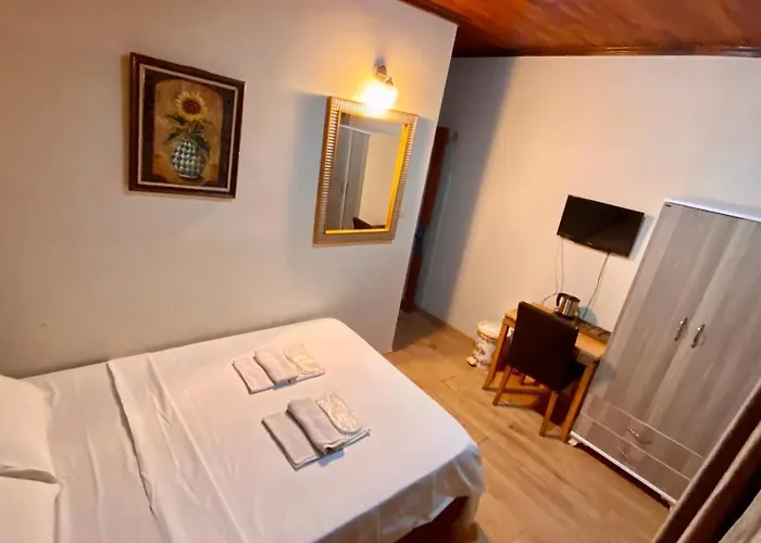 Herton Boutique Hotel *